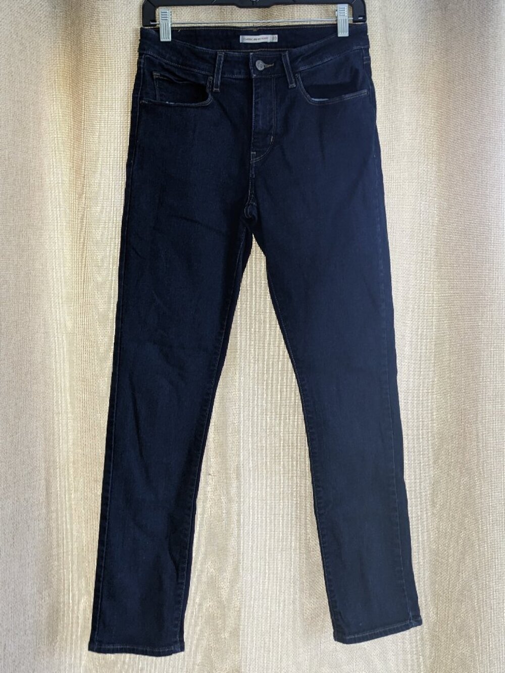 Levi Strauss, Dark Wash Classic Midrise Skinny Blue Jeans, Size 10